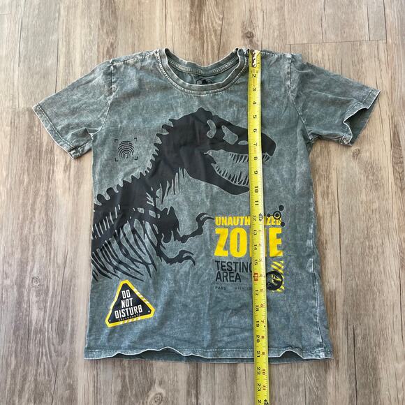 Jurassic World Boy's Tee Size Large Dark Green Washed Pre-owned Organic Cotton - Picture 4 of 6